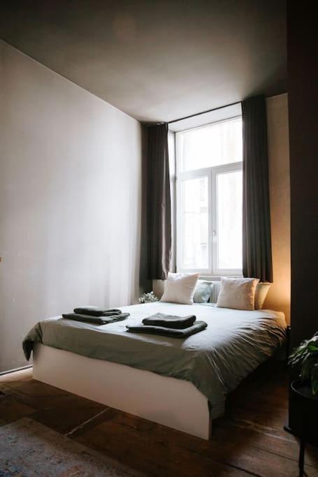 Boutique App In Centre * Anvers