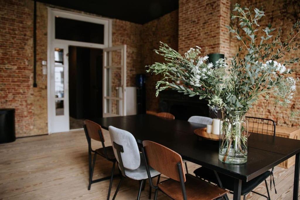 Boutique App In Centre * Anvers